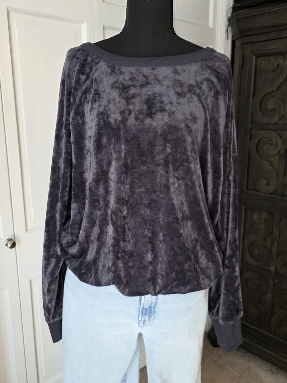 Lou & Grey Plush Velvet Long-Sleeve Top - Charcoal Gray